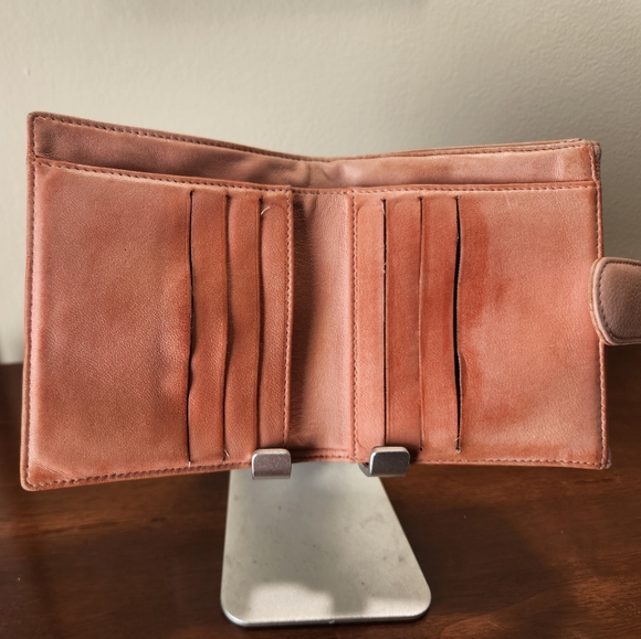 Chanel Vintage Pink Caviar Leather Small Wallet - Picture 7 of 10